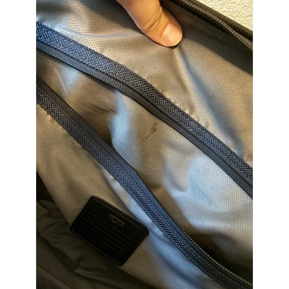Tumi Alpha Framed Soft Duffel Bag Weekend Travel Commute (flawed- Missing Strap)